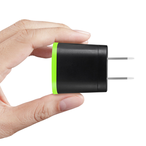 REIKO 1 AMP DUAL COLOR PORTABLE USB TRAVEL ADAPTER CHARGER IN GREEN BLACK